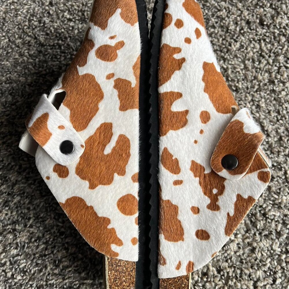 Worst Case Cow Print Tabi Clogs 12M/14W Japanese Kawaii Western Animal Print - Picture 5 of 6
